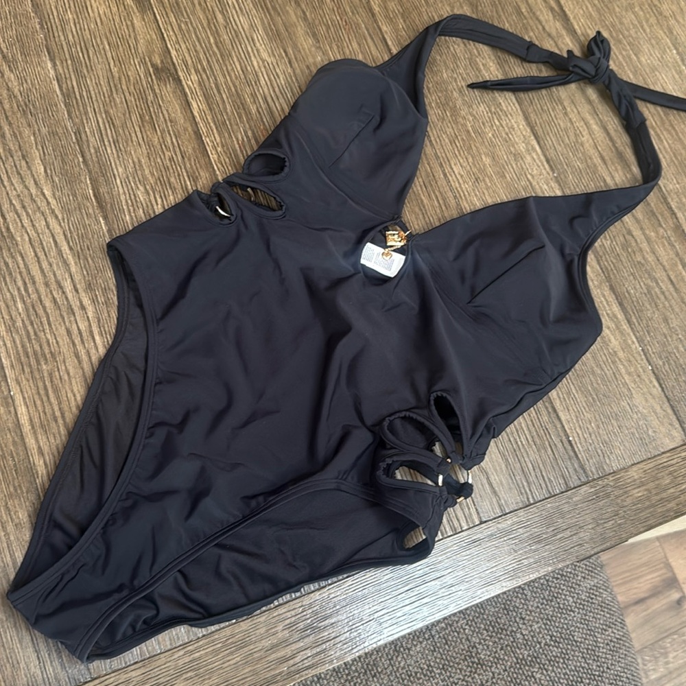 NWT CUPSHE L Black tummy control one piece